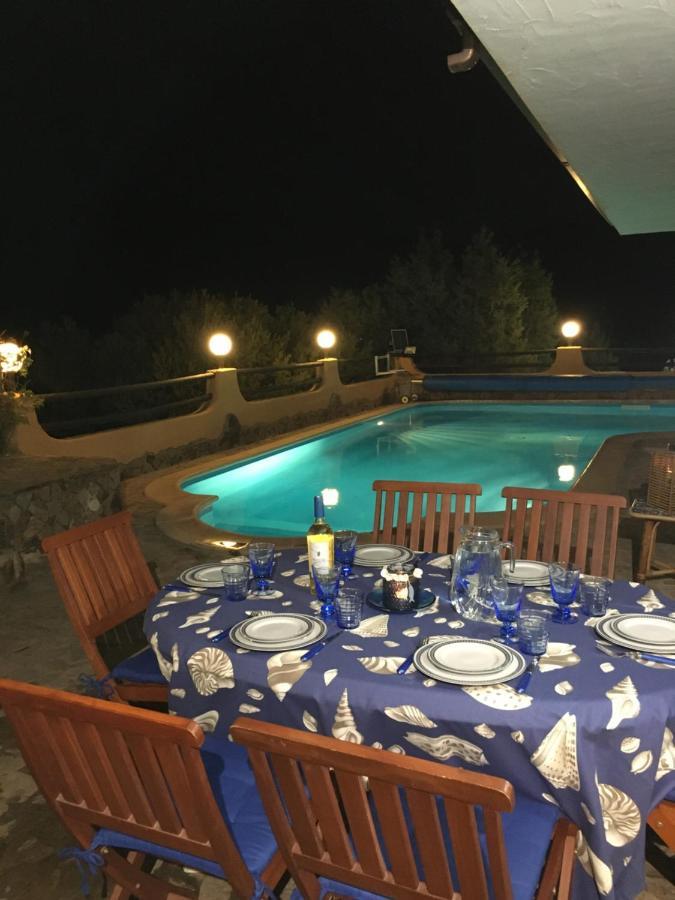 Villa Vittoria With Private Heated Swimming Pool Complete With Hidromassage For Exclusive Use , Sea View, 150 Meters From The Beach Torre delle Stelle Exterior foto