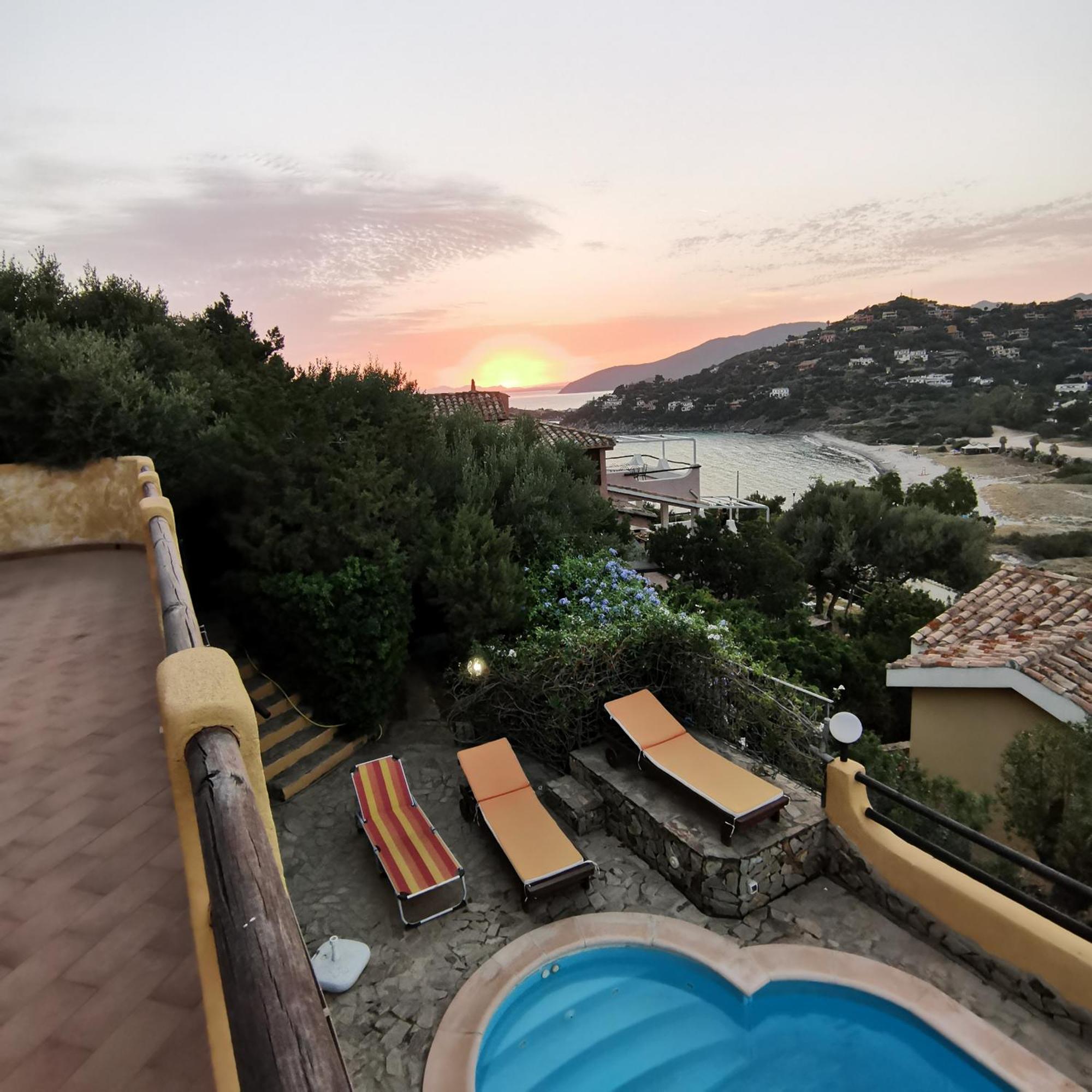 Villa Vittoria With Private Heated Swimming Pool Complete With Hidromassage For Exclusive Use , Sea View, 150 Meters From The Beach Torre delle Stelle Exterior foto