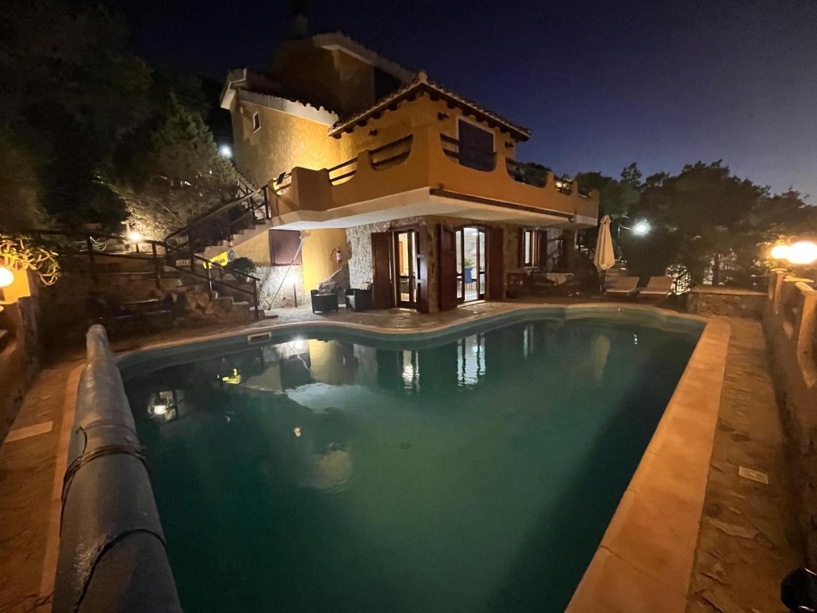 Villa Vittoria With Private Heated Swimming Pool Complete With Hidromassage For Exclusive Use , Sea View, 150 Meters From The Beach Torre delle Stelle Exterior foto