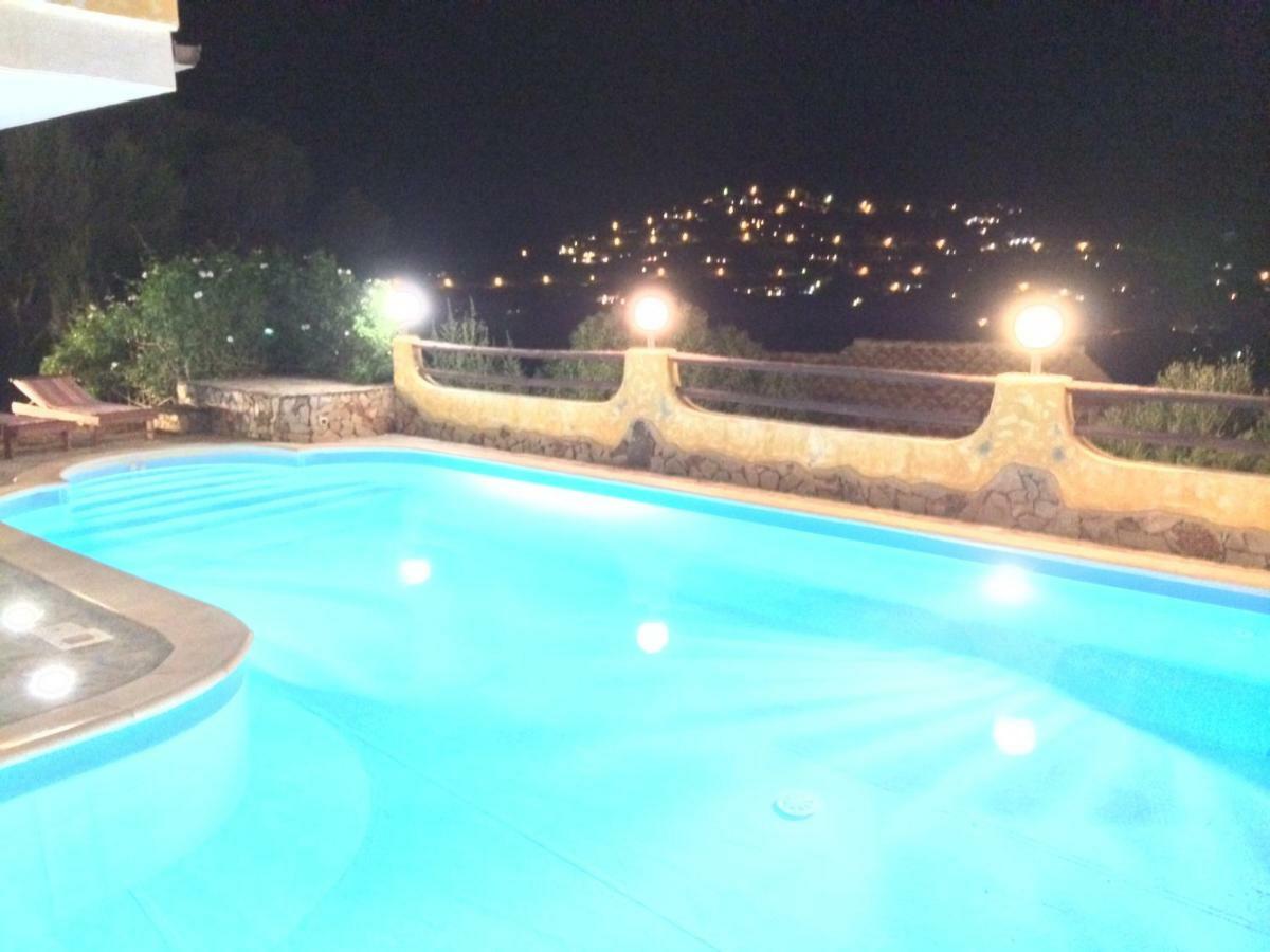 Villa Vittoria With Private Heated Swimming Pool Complete With Hidromassage For Exclusive Use , Sea View, 150 Meters From The Beach Torre delle Stelle Exterior foto